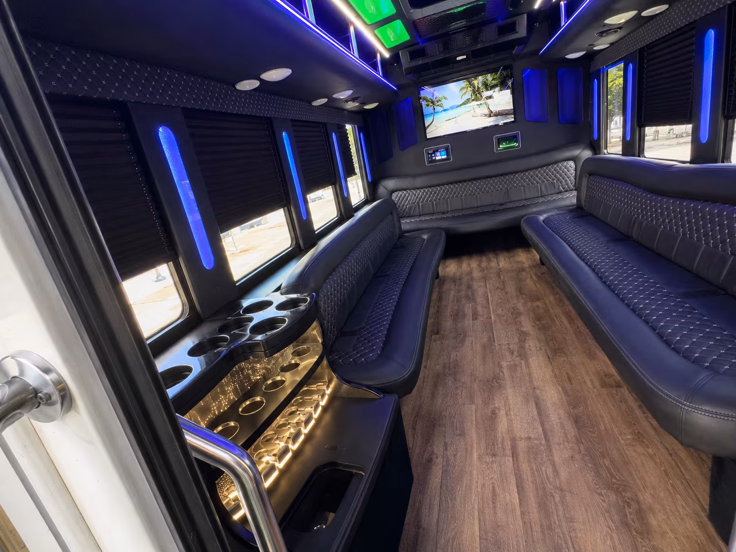quinceanera and sweet 16 birthday party buses in san bernardino